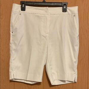 Greg Norman Collection Women's Cream Shorts